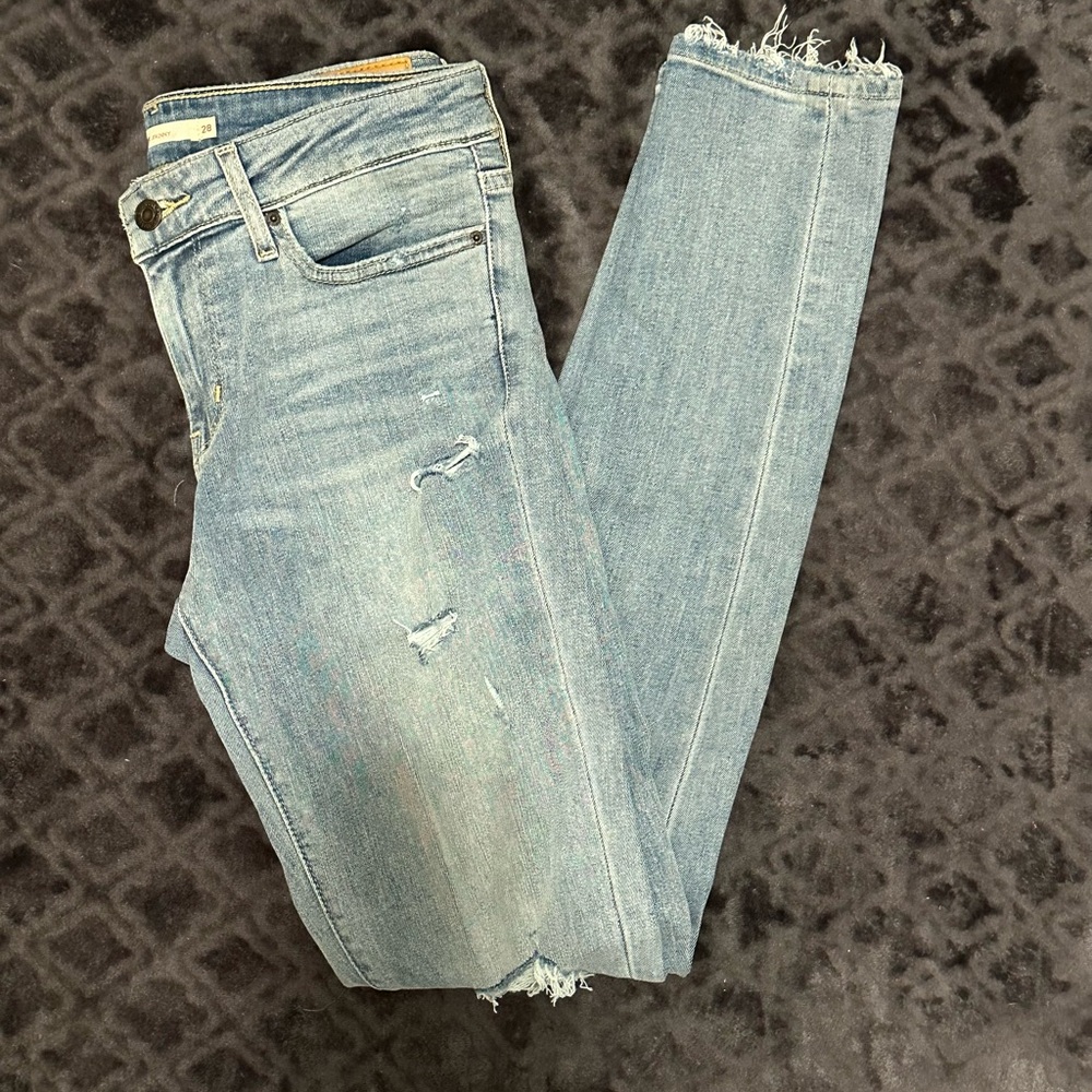 Women's Levi’s 711 Light Blue Distressed Skinny Jeans